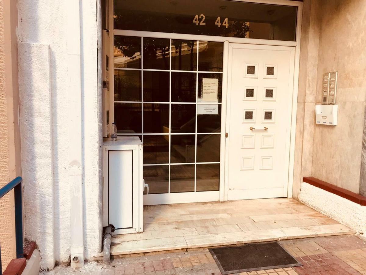 Renovated And Cool Flat In Ideal Location Apartment เอเธนส์ ภายนอก รูปภาพ