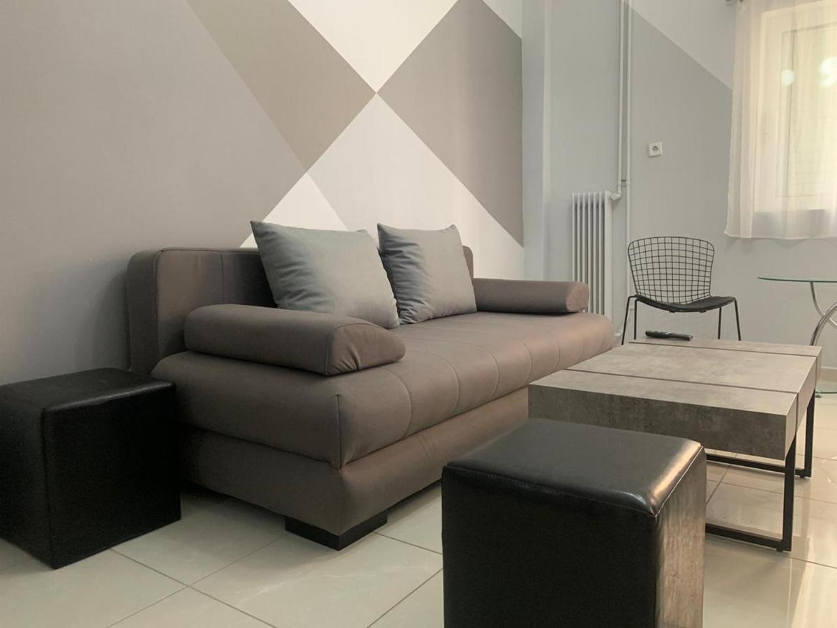 Renovated And Cool Flat In Ideal Location Apartment เอเธนส์ ภายนอก รูปภาพ
