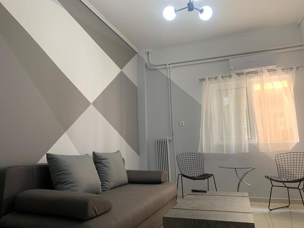 Renovated And Cool Flat In Ideal Location Apartment เอเธนส์ ภายนอก รูปภาพ